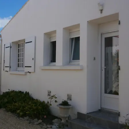펜션 Maison Spacieuse A Noirmoutier, 7 Pers., Proche Plage, Jardin, Parking - Fr-1-823-61 누아르무티에 앙 릴